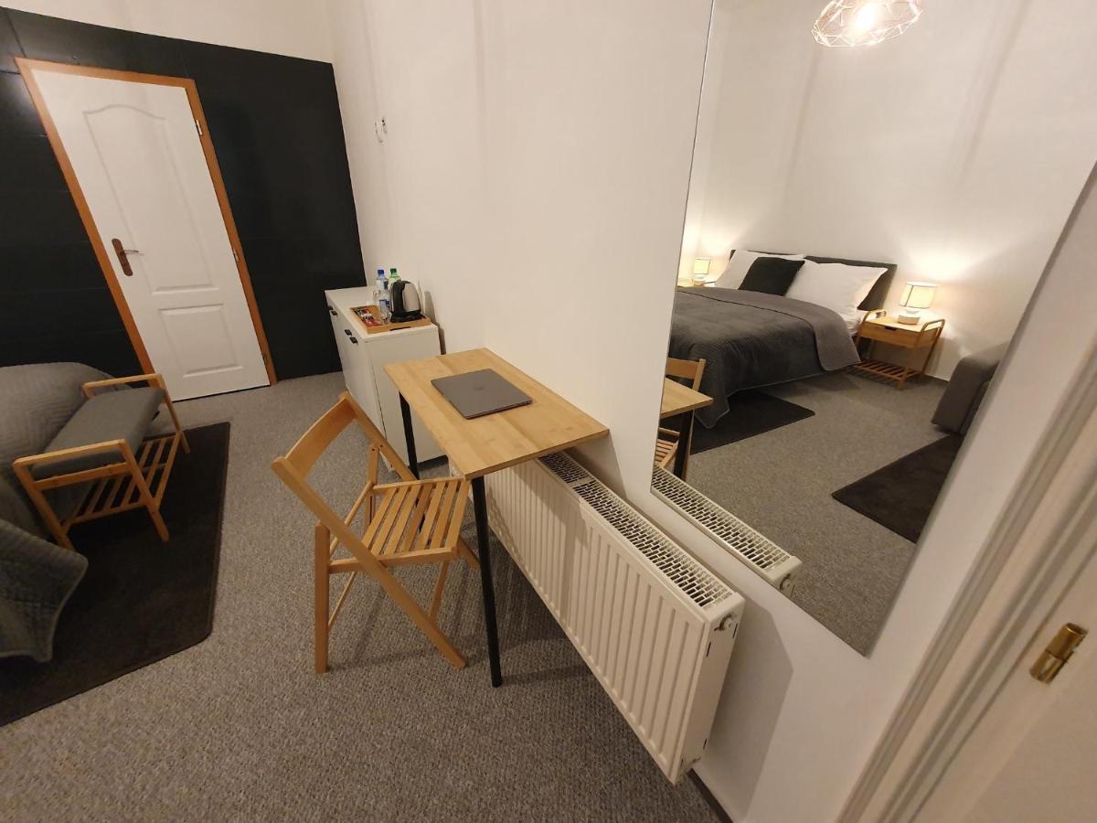 We Stay Apartments Bratislava Eksteriør billede